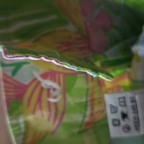 Vtg Lilly Pulitzer Tropical Floral Bermuda Shorts Sz 8 Beachy Summer Casual - Picture 9 of 9